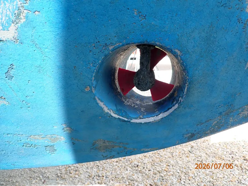 Slide: The Image of 36' Monk bowthruster - 6797984