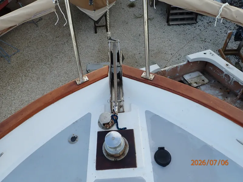 Slide: The Image of 36' Monk anchor windlass - 6797983