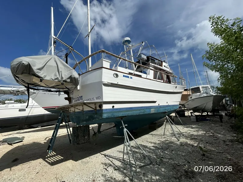 Slide: The Image of 36' Monk starboard aft profile - 6798060