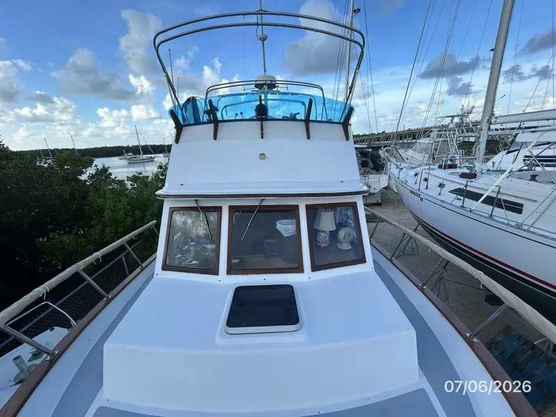 Slide: The Image of 36' Monk foredeck aft - 6797995