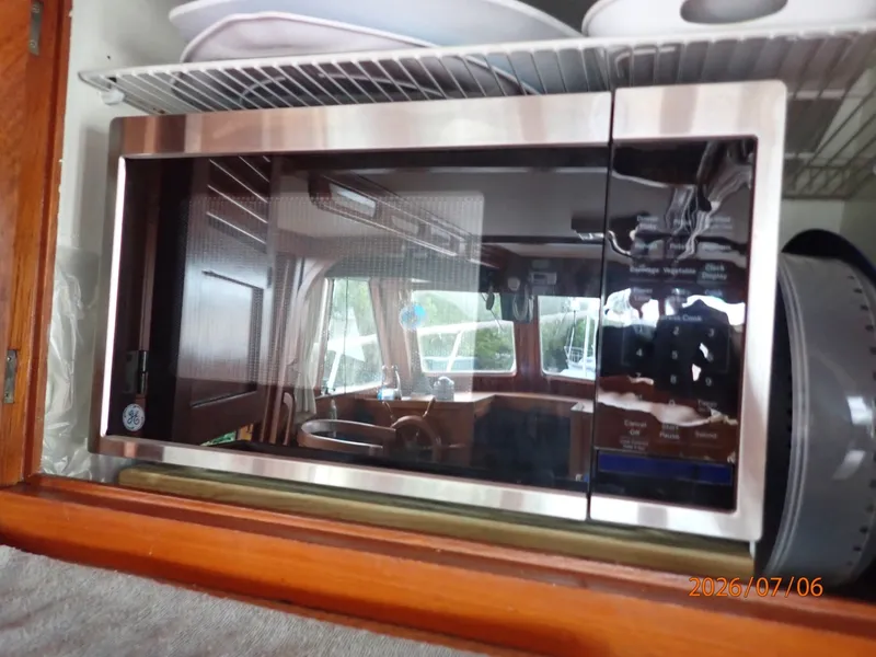 Slide: The Image of 36' Monk galley microwave oven - 6798002