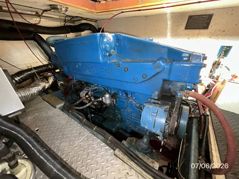 Slide: The Image of 36' Monk main engine1 - 6798014
