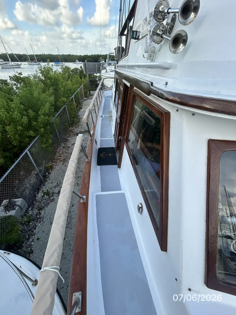 Slide: The Image of 36' Monk starboard side deck1 - 6798061
