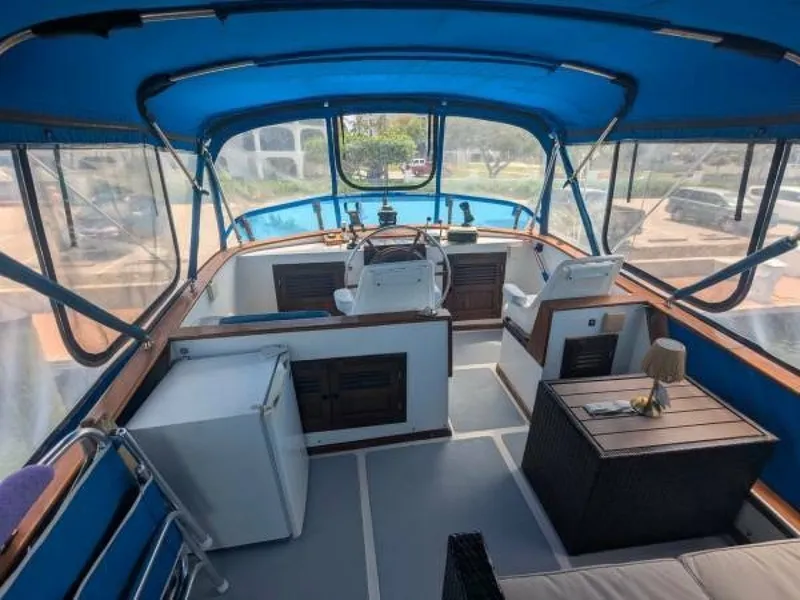 Slide: The Image of 36' Monk flybridge forward1 - 6797992