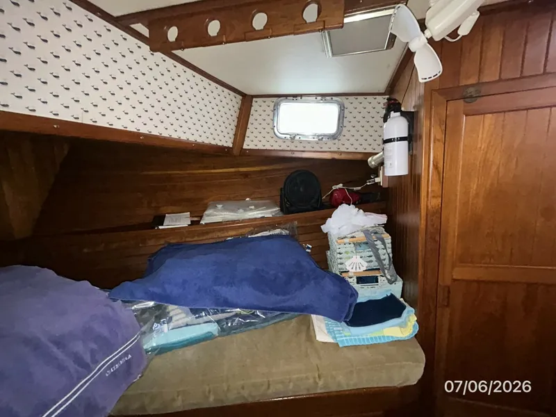 Slide: The Image of 36' Monk guest stateroom starboard - 6798006