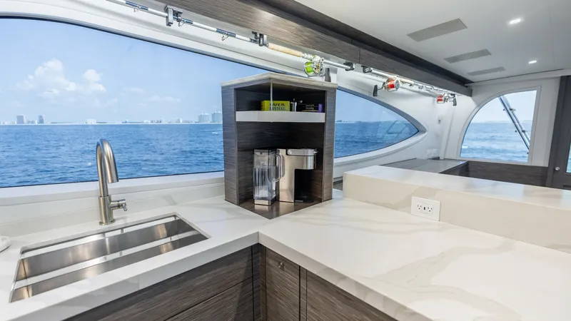 Slide: The Image of 2021 65 Hatteras GT On the DL Salon-Galley (14) - 7403429