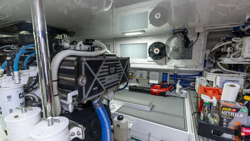 Slide: The Image of 2021 65 Hatteras GT On the DL Engine Room (2) - 7403474