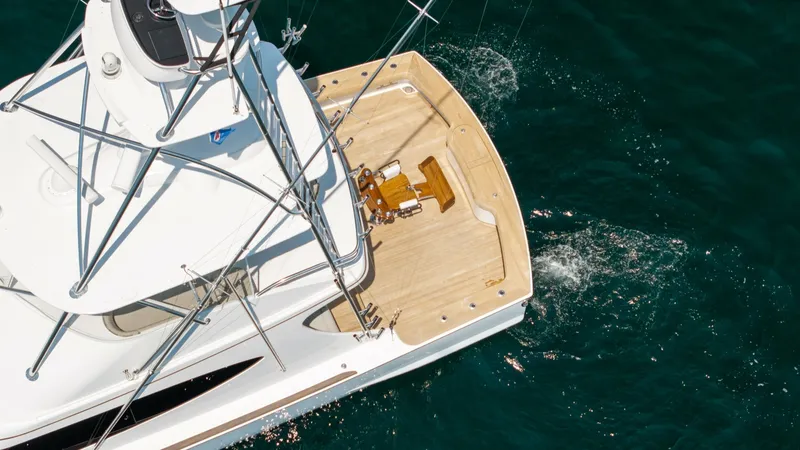 Slide: The Image of 2021 65 Hatteras GT On the DL Tower (3) - 7403488