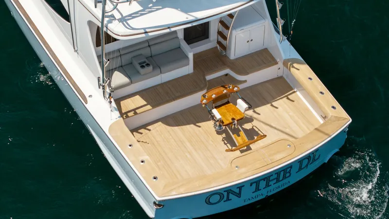 Slide: The Image of 2021 65 Hatteras GT On the DL Cockpit (9) - 7403469