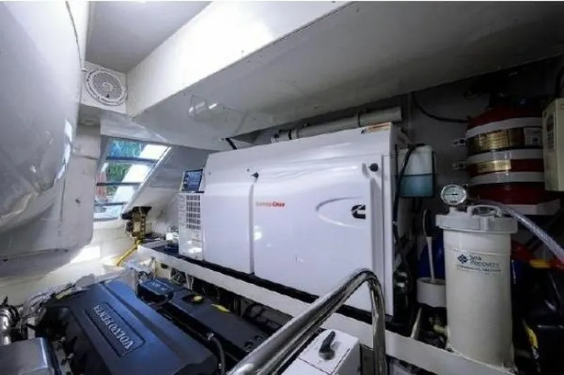 Slide: The Image of Lazzara LSX 95 Flybridge 2012 - 6797246