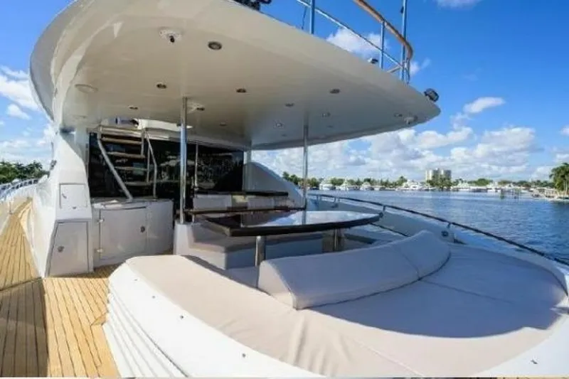 Slide: The Image of Lazzara LSX 95 Flybridge 2012 - 6797258