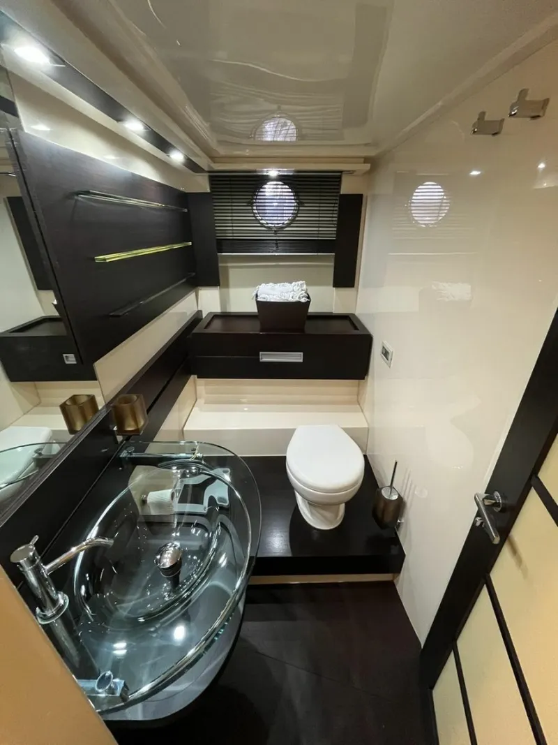 Slide: The Image of Azimut 62S 2008 - 6797296