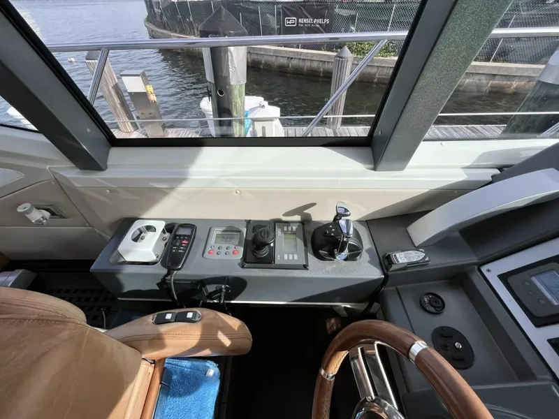 Slide: The Image of Azimut 62S 2008 - 6797281