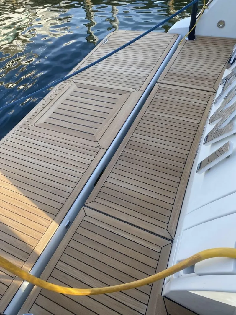 Slide: The Image of Azimut 62S 2008 - 6797329