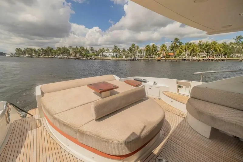 Slide: The Image of Azimut 62S 2008 - 6797325