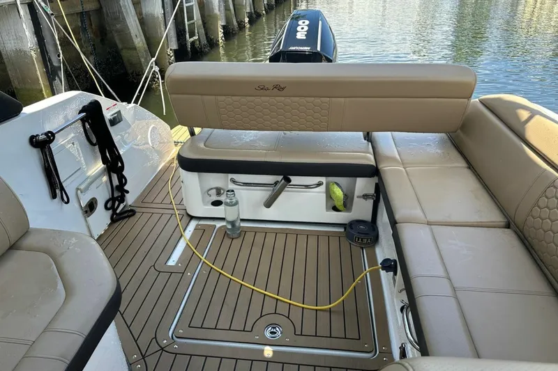 Slide: The Image of Sea Ray SLX 250 2022 - 6797538