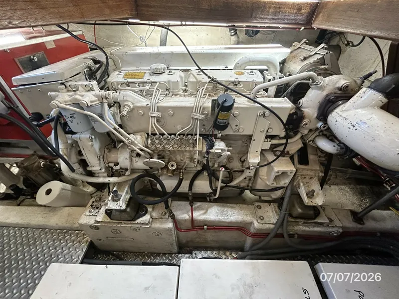 Slide: The Image of 42' Ocean Alexander starboard main engine - 6821826