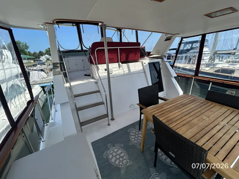 Slide: The Image of 42' Ocean Alexander sundeck forward - 6821831