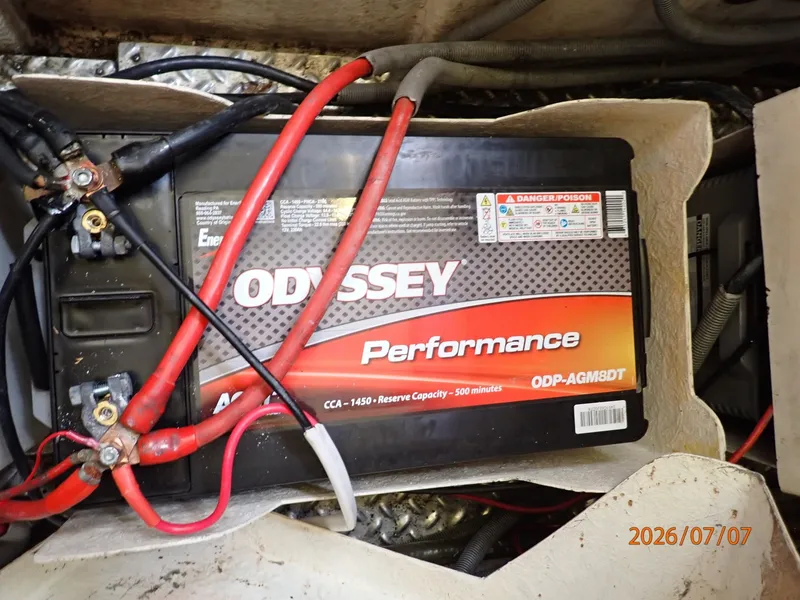 Slide: The Image of 42' Ocean Alexander battery2 - 6821759