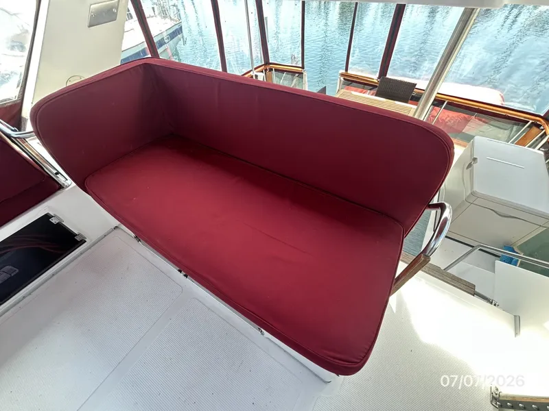Slide: The Image of 42' Ocean Alexander flybridge aft seating - 6821770