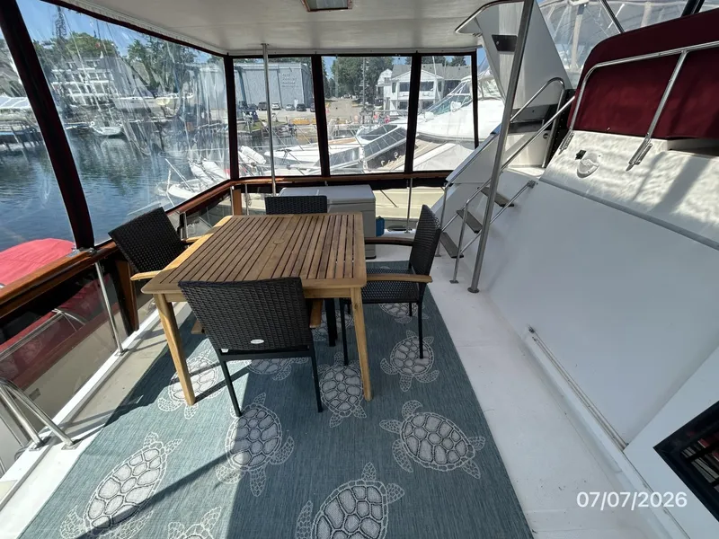Slide: The Image of 42' Ocean Alexander sundeck port - 6821834