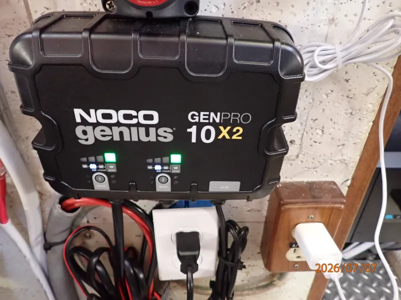 Slide: The Image of 42' Ocean Alexander battery charger1 - 6821761