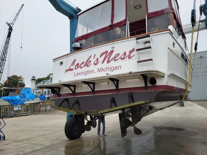 Slide: The Image of 42' Ocean Alexander hauled out3 - 6821796