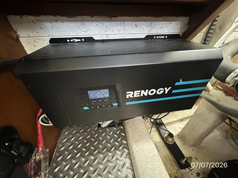 Slide: The Image of 42' Ocean Alexander inverter - 6821799