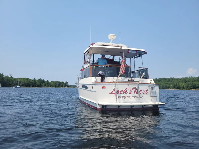 Slide: The Image of 42' Ocean Alexander aft profile - 6821750