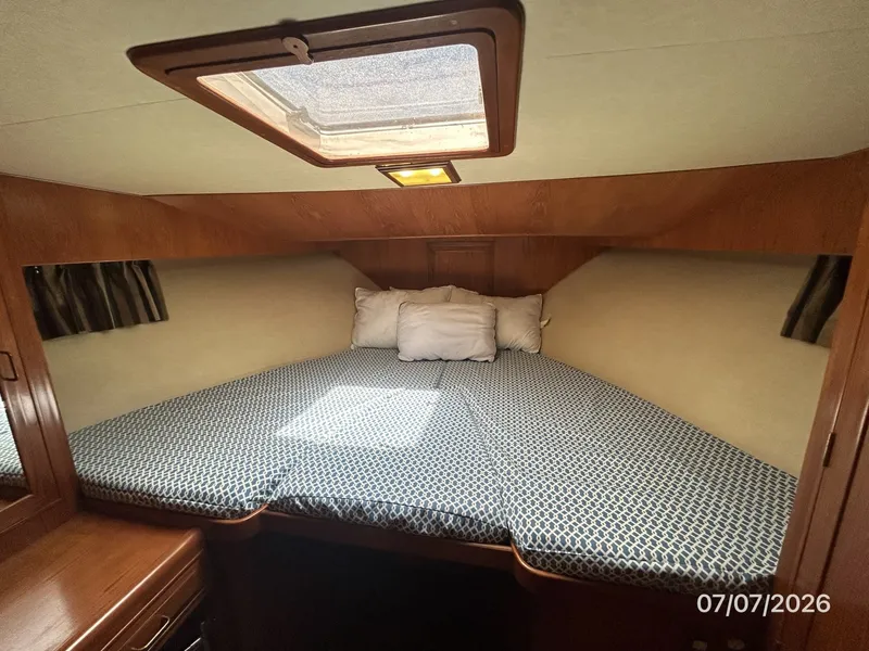 Slide: The Image of 42' Ocean Alexander guest stateroom2 - 6821792