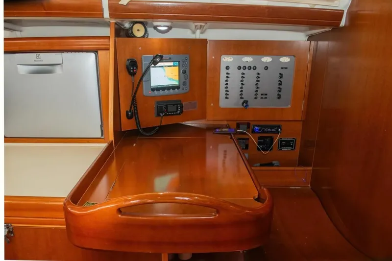 Slide: The Image of Beneteau Oceanis 523 2007 - 6821249