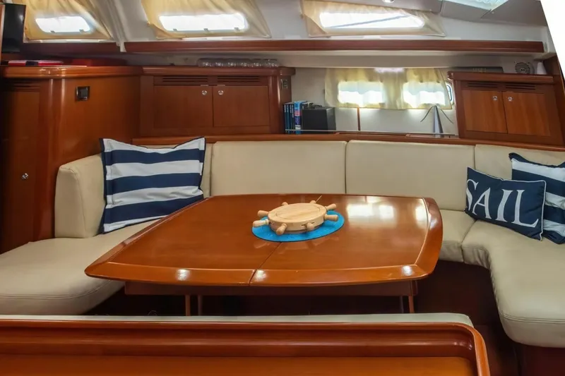 Slide: The Image of Beneteau Oceanis 523 2007 - 6821244