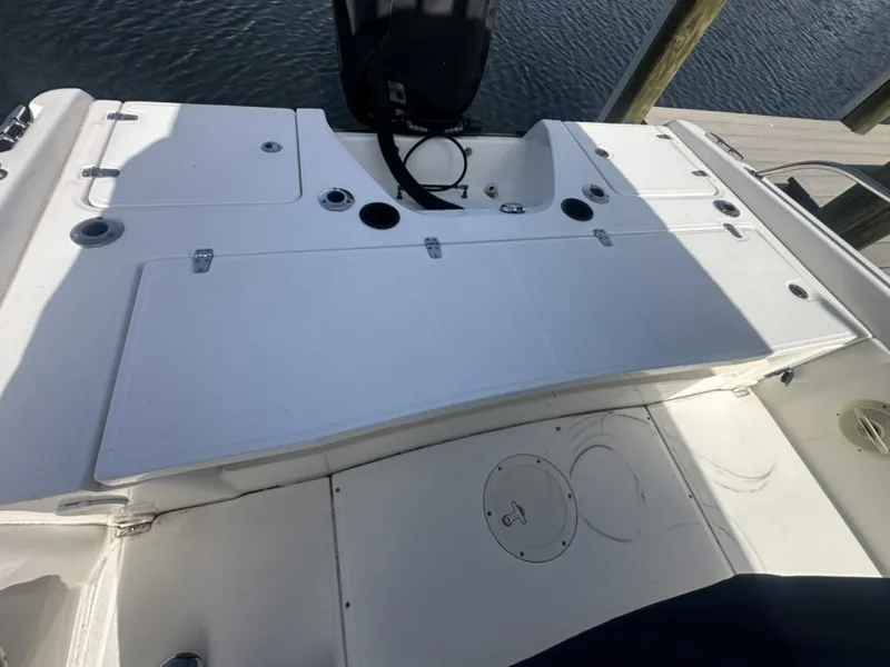Slide: The Image of Boston Whaler 230 Dauntless 2012 - 6821525