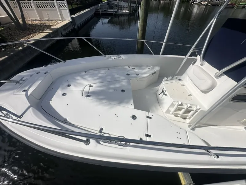 Slide: The Image of Boston Whaler 230 Dauntless 2012 - 6821515