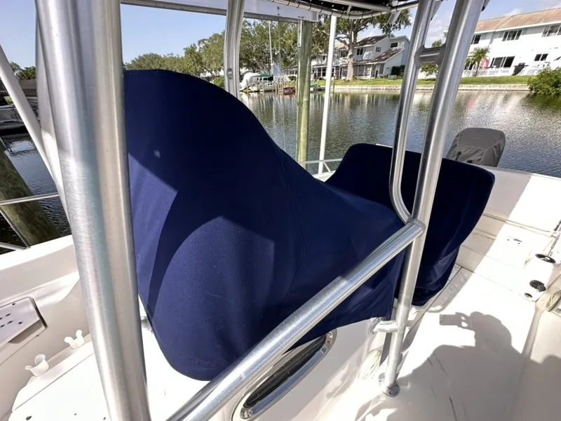 Slide: The Image of Boston Whaler 230 Dauntless 2012 - 6821545