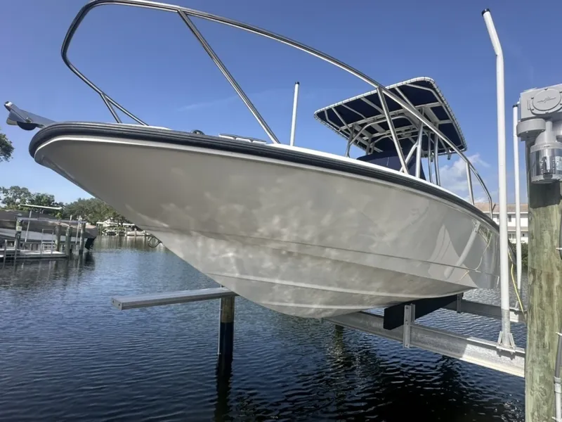 Slide: The Image of Boston Whaler 230 Dauntless 2012 - 6821510