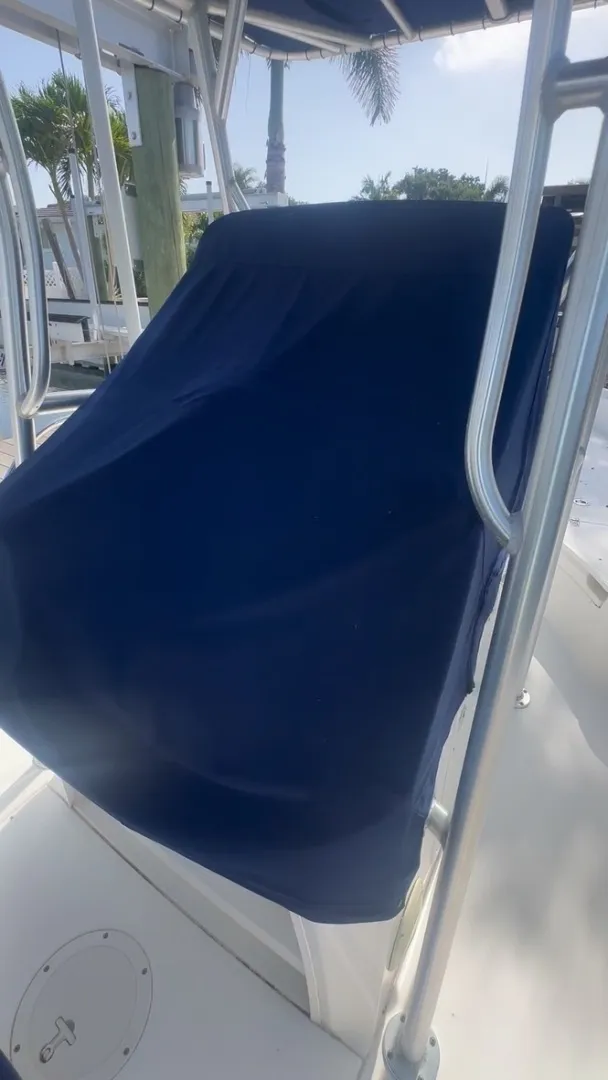Slide: The Image of Boston Whaler 230 Dauntless 2012 - 6821528