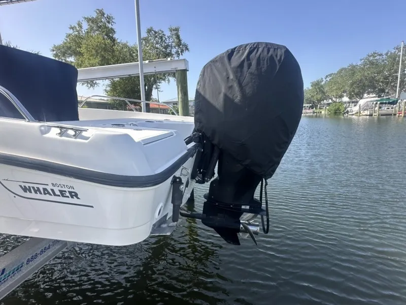 Slide: The Image of Boston Whaler 230 Dauntless 2012 - 6821511