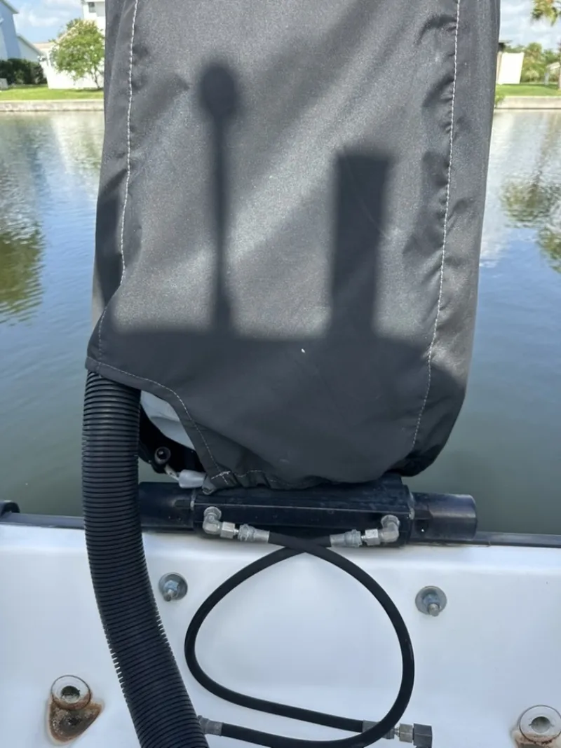 Slide: The Image of Boston Whaler 230 Dauntless 2012 - 6821568