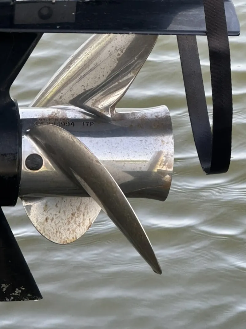 Slide: The Image of Boston Whaler 230 Dauntless 2012 - 6821513