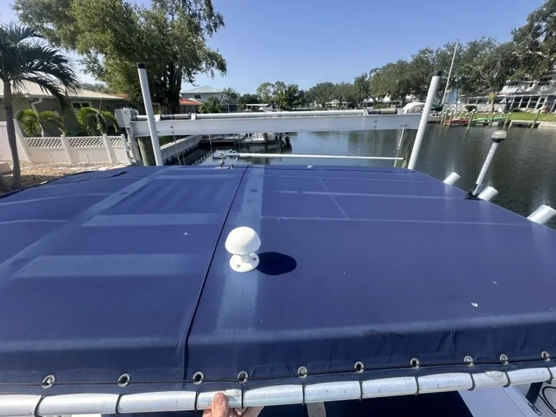Slide: The Image of Boston Whaler 230 Dauntless 2012 - 6821520