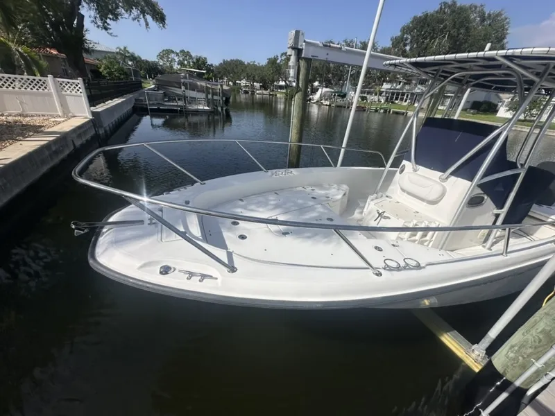 Slide: The Image of Boston Whaler 230 Dauntless 2012 - 6821514