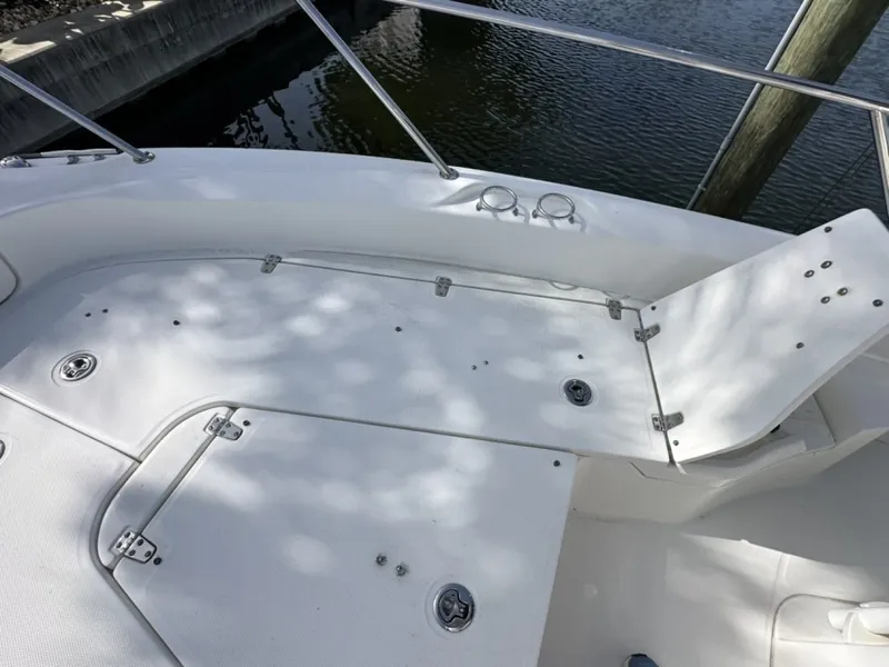 Slide: The Image of Boston Whaler 230 Dauntless 2012 - 6821535