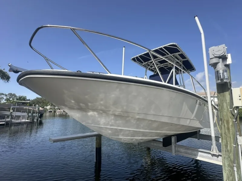 Slide: The Image of Boston Whaler 230 Dauntless 2012 - 6821509