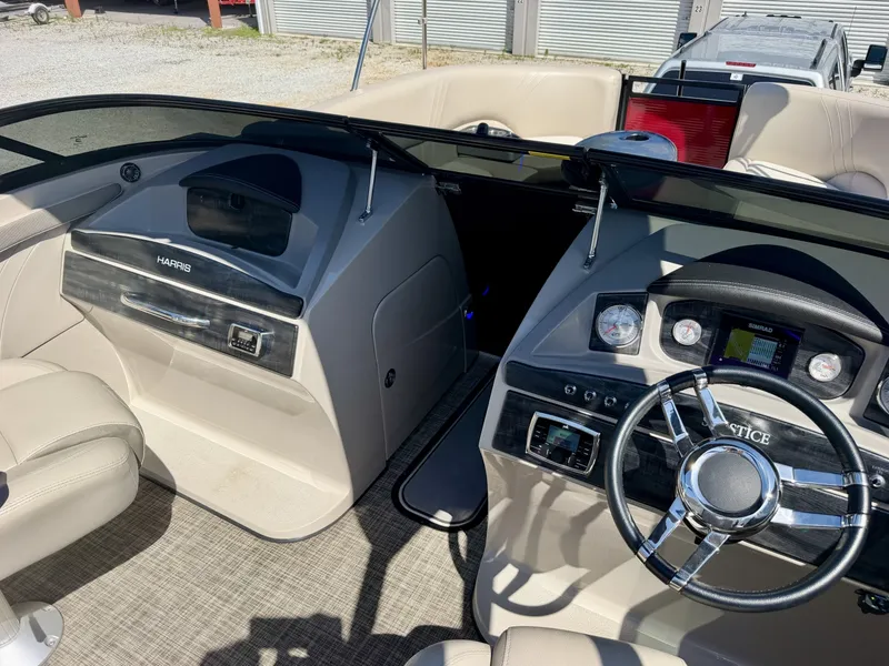 Slide: The Image of Harris Solstice DC 230 SLDH Tritoon 2019 - 6821895