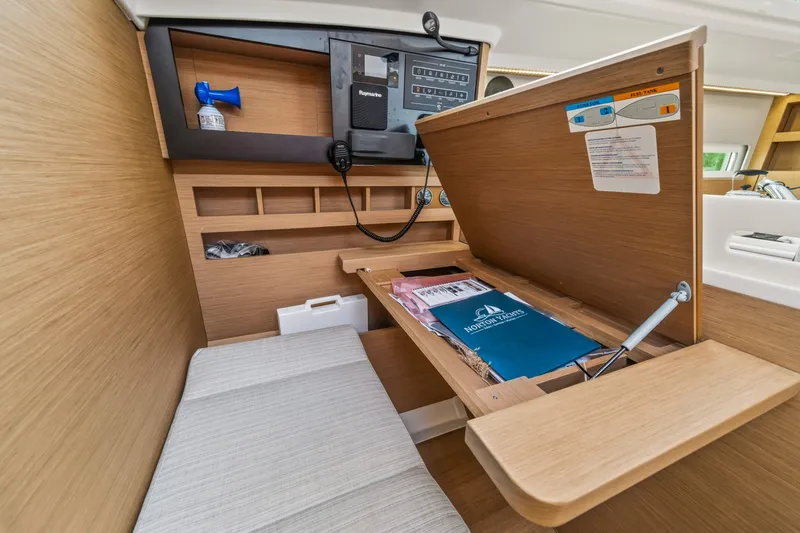 Slide: The Image of Jeanneau SO 410 2021 - 6821963