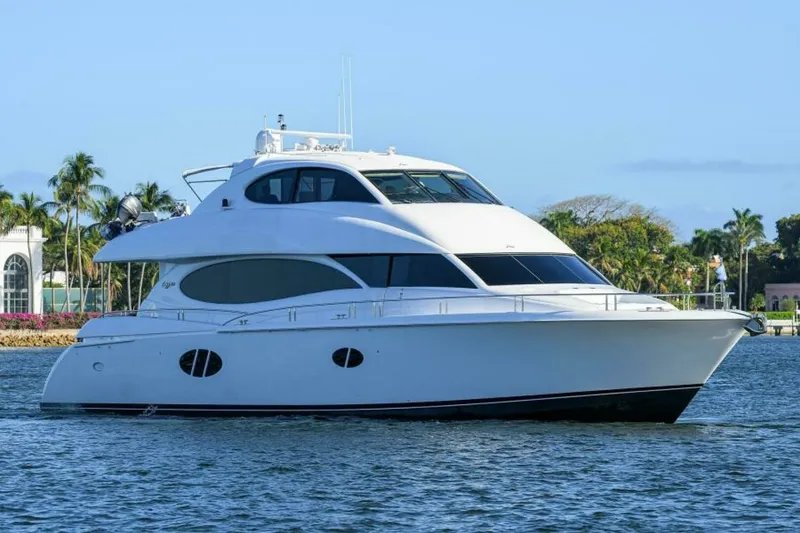 Slide: The Image of Lazzara 80 WILLYN - Starboard Bow Profile 2007 Lazzara 80 Flybridge Motoryacht WILLYN - 7656598
