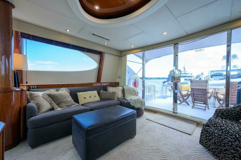 Slide: The Image of Lazzara 80 WILLYN - Enclosed Flybridge 2007 Lazzara 80 Flybridge Motoryacht WILLYN - 7656581