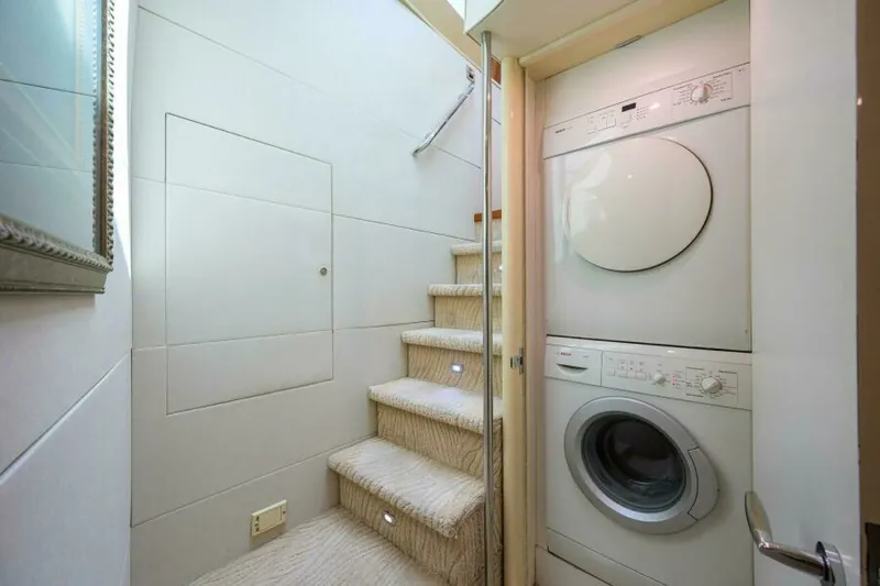 Slide: The Image of Lazzara 80 WILLYN - Office Laundry 2007 Lazzara 80 Flybridge Motoryacht WILLYN - 7656566