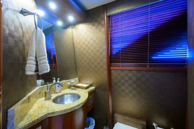 Slide: The Image of Lazzara 80 WILLYN - Day Head 2007 Lazzara 80 Flybridge Motoryacht WILLYN - 7656551